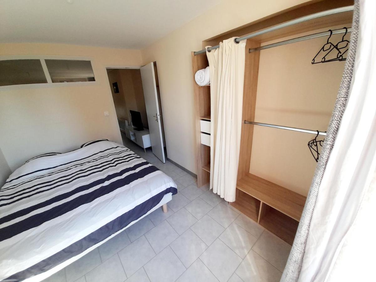 Animalier Apartment Жоани Екстериор снимка